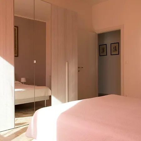 Grande Bilocale Lejlighed