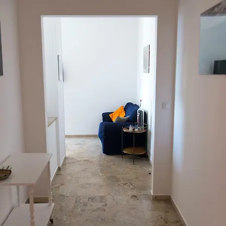 Grande Bilocale Apartment *
